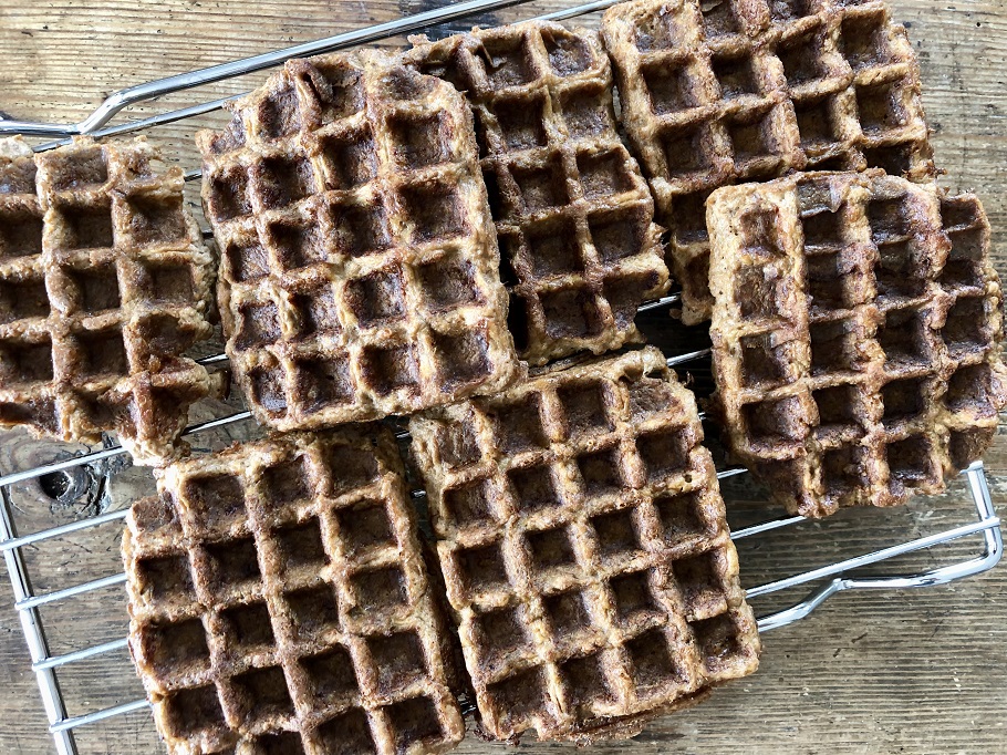 Köttfärsvåfflor på ett galler